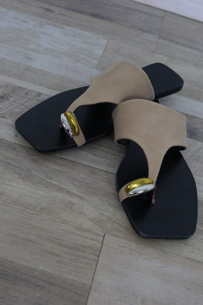 Sandalias Broche