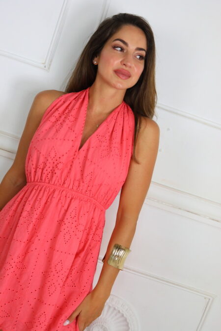 Vestido Corto Perforado