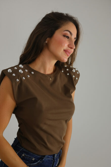 Camiseta Hombreras Tachuelas