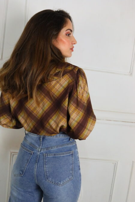 Blusa Escote Volantes Estampada