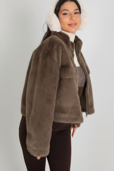 Abrigo Corto Pelos